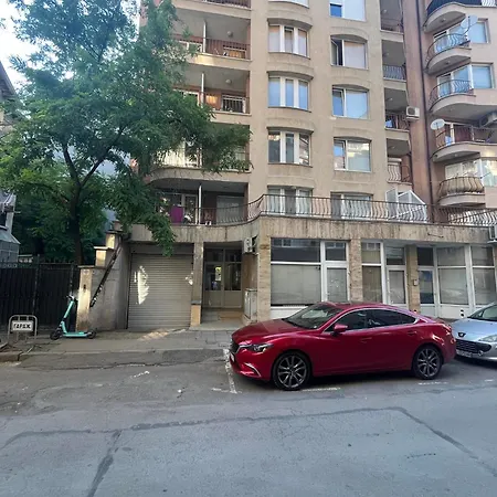 Apartament Center Spacious With Ac And Free Underground Parking