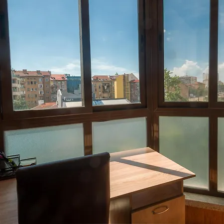 Center Spacious With Ac And Free Underground Parking Appartement