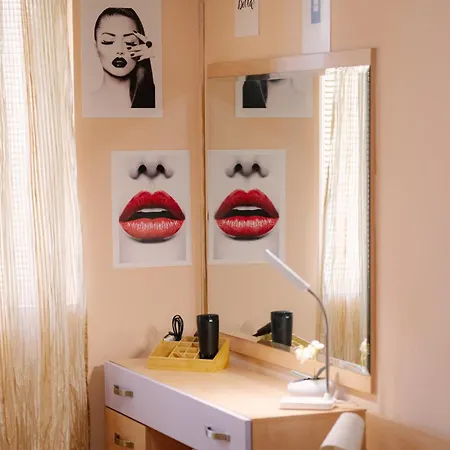 Centre With Free On-site Parking Daire *