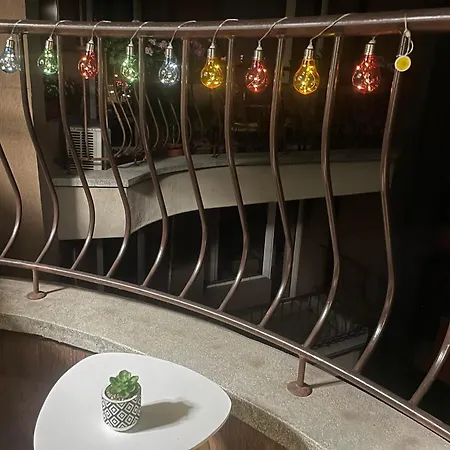 Apartment Centre With Free On-site Parking *