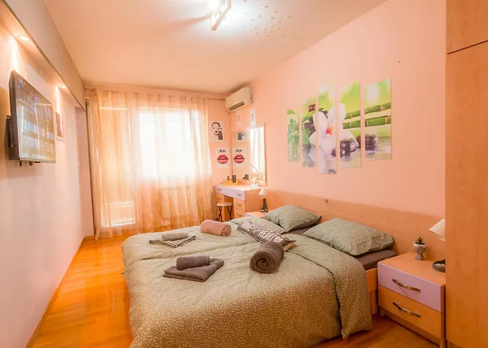 Centre With Free On-site Parking Apartamento