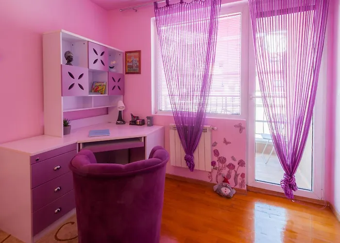 Centre With Free On-site Parking